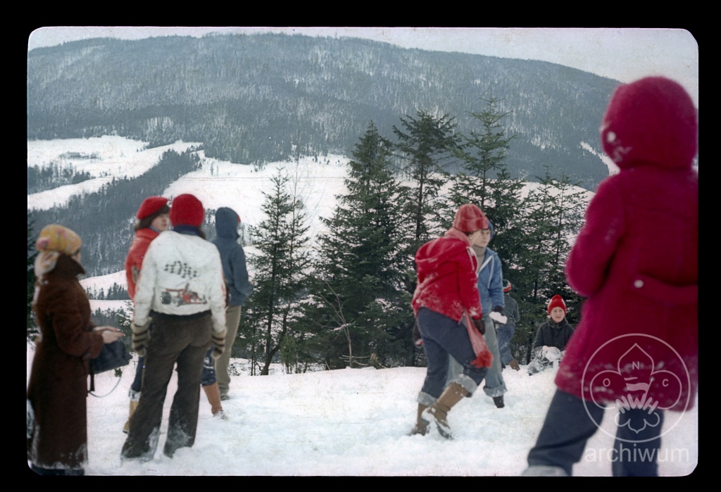 Plik:1978-01 Limanowa zimowisko IV Szczep 007 fot. J.Bogacz.jpg