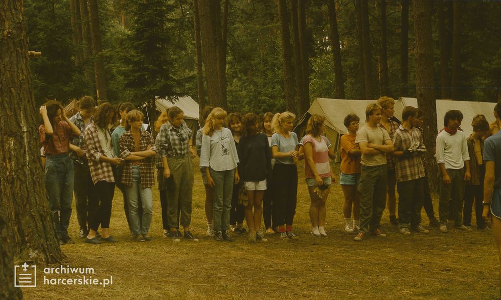 Plik:1988-07 Obóz Uroczysko. jez. Gant. Mazury. Szarotka033 fot. J.Kaszuba.jpg
