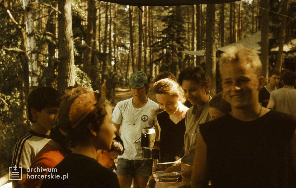 Plik:1989-07 Obóz Mara. Jez. Gant. Mazury. Szarotka021 fot. J.Kaszuba.jpg