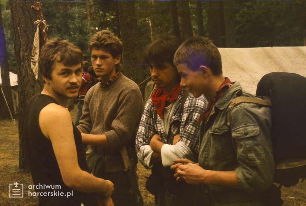 Plik:1988-07 Obóz Uroczysko. jez. Gant. Mazury. Szarotka103 fot. J.Kaszuba.jpg