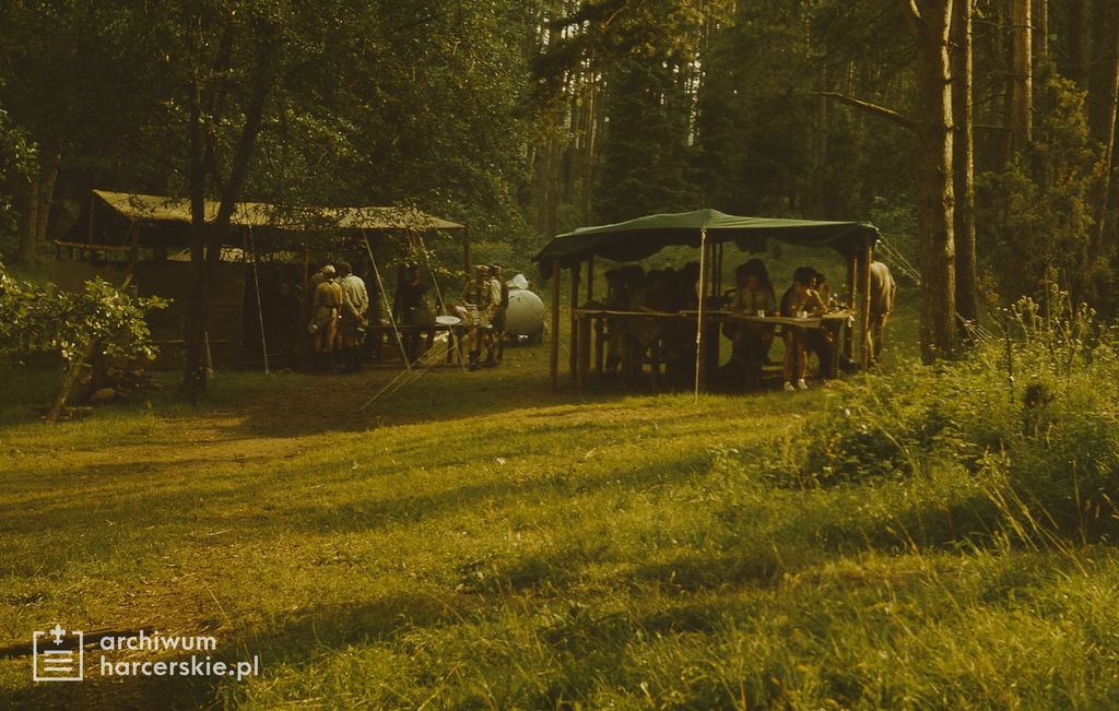 Plik:1988-07 Obóz Uroczysko. jez. Gant. Mazury. Szarotka129 fot. J.Kaszuba.jpg