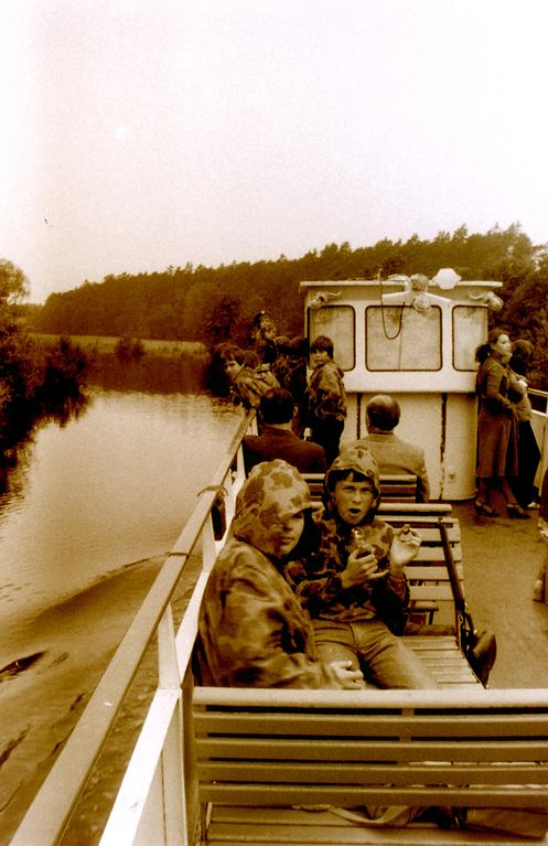 Plik:1980 Obóz wedrowny. Warmia i Mazury. Watra 058 fot. Z.Żochowski.jpg