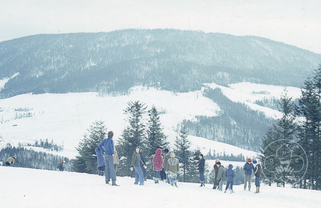 Plik:1978-01 Limanowa zimowisko IV Szczep 024 fot. J.Bogacz.jpg