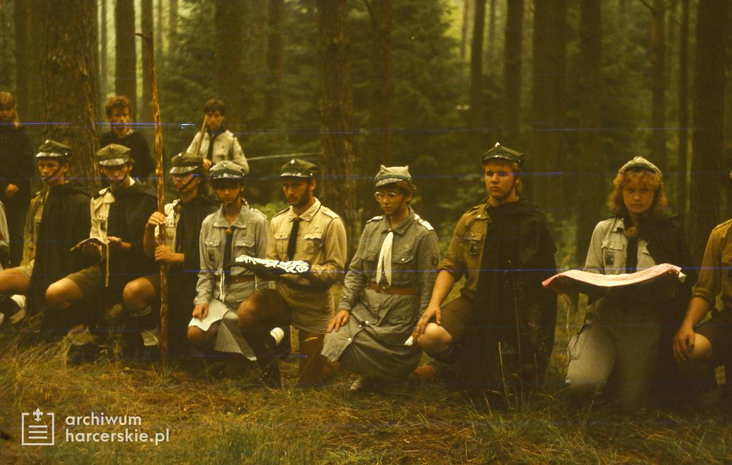 Plik:1988-07 Obóz Uroczysko. jez. Gant. Mazury. Szarotka063 fot. J.Kaszuba.jpg