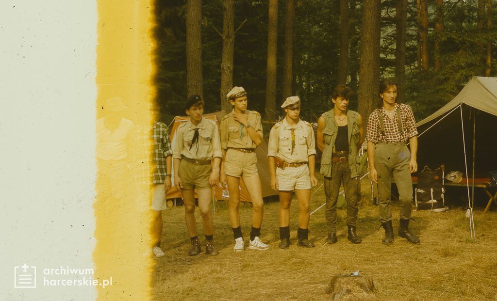 Plik:1988-07 Obóz Uroczysko. jez. Gant. Mazury. Szarotka032 fot. J.Kaszuba.jpg