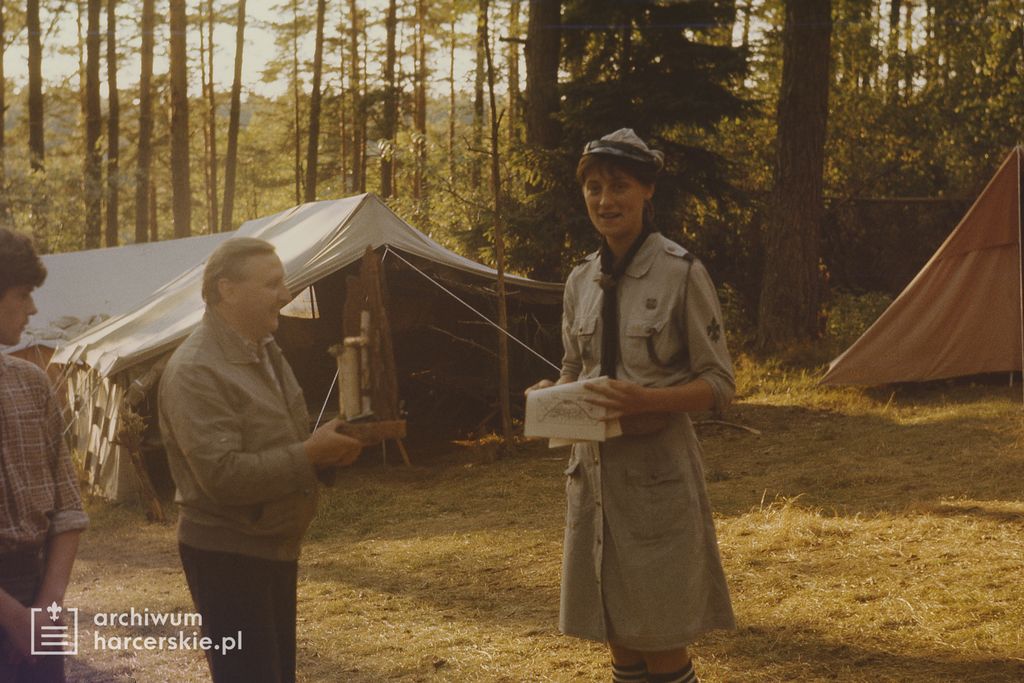 Plik:1988-07 Obóz Uroczysko. jez. Gant. Mazury. Szarotka119 fot. J.Kaszuba.jpg