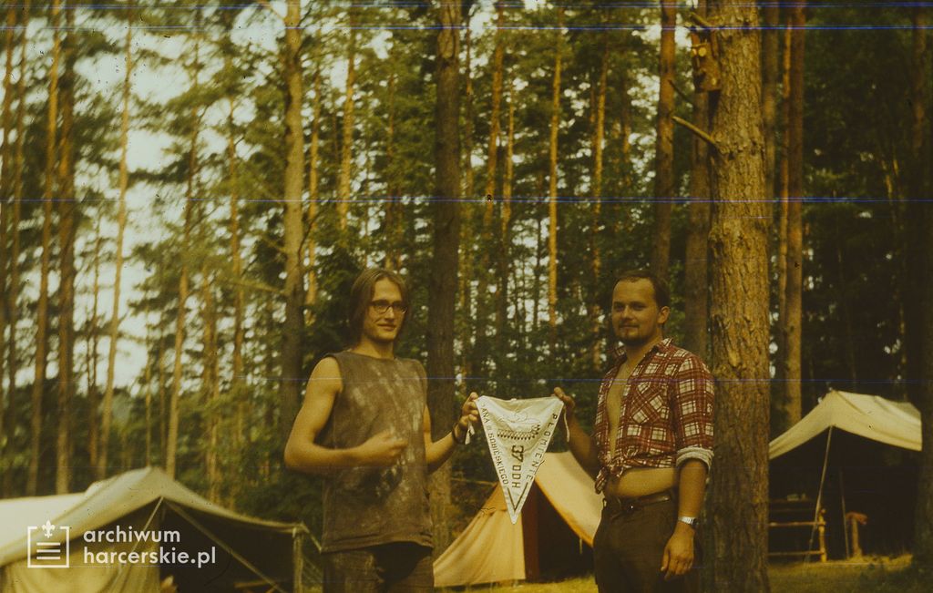 Plik:1988-07 Obóz Uroczysko. jez. Gant. Mazury. Szarotka034 fot. J.Kaszuba.jpg