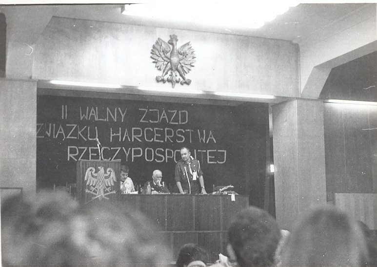 Plik:1990 II Zjazd ZHR. Wrocław. Szarotka083 fot. J.Kaszuba.jpg