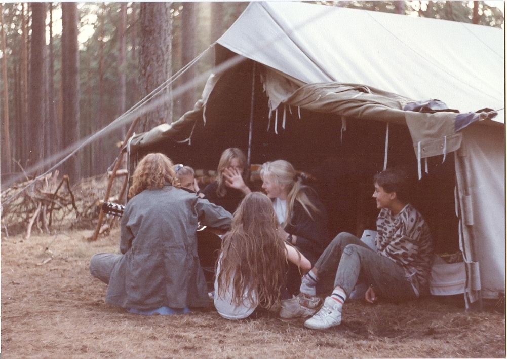 Plik:1992 Obóz stały nad J.Kotel. Szarotka 013 fot. J.Kaszuba.jpg