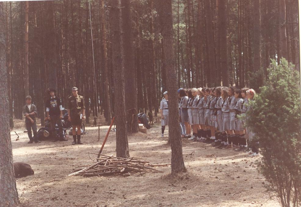 Plik:1992 Obóz stały nad J.Kotel. Szarotka 015 fot. J.Kaszuba.jpg
