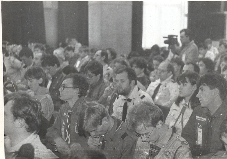 Plik:1990 II Zjazd ZHR. Wrocław. Szarotka094 fot. J.Kaszuba.jpg