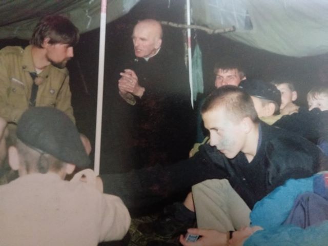 Plik:1997 Obóz 95 GDH. Podleś. Szarotka009 fot. P i J Ojowscy.jpg