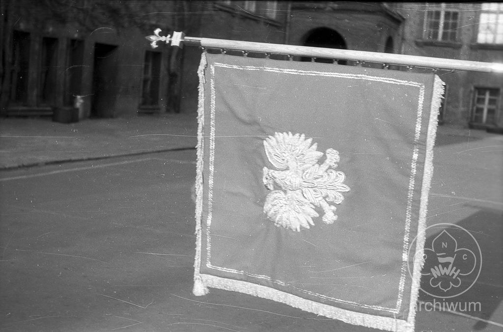 Plik:1986 Katowice Odsłonięcie pomnika poległych harcerzy 012.jpg