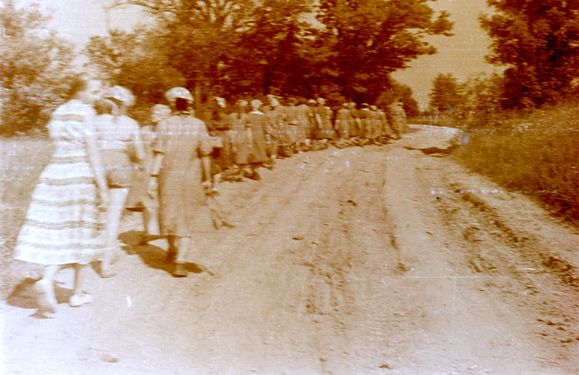 1957-58 Obóz stały w Bieszczadach. Watra 070 fot. Z.Żochowski.jpg