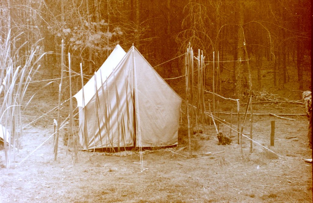 Plik:1982 Obóz Puszcza. Szarotka136 fot. J.Kaszuba.jpg