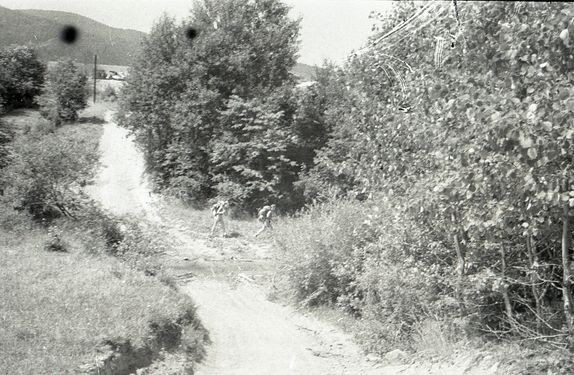 1956-60 Obóz wędrowny. Bieszczady. 2 GDH Watra 064 fot. Z.Żochowski.jpg