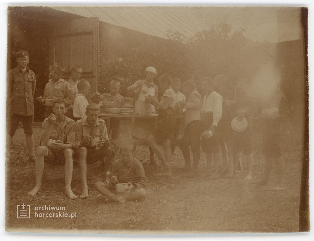 Plik:1917 Żydatycze k. Lwowa 1 LDS obóz 008.jpg