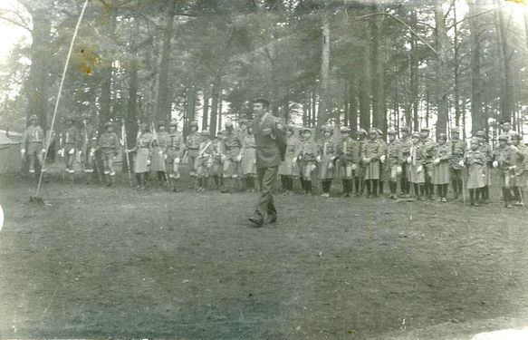 1977 Miedzno. Obóz stały Szczepu SP 10 Gdynia. 22 GDH024 fot. D.Zabrocki.jpg