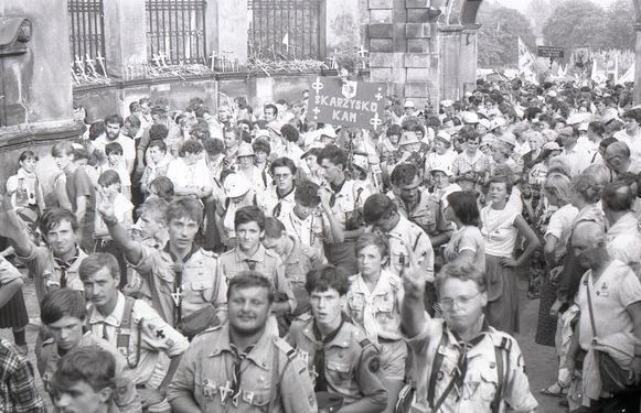 1985-07 08 Jez.Białe k. Machar Szarotka obóz stały Buchtowisko 124 fot. J.Kaszuba.jpg
