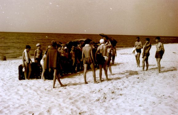 1966-69 Obóz wędrowny Wyspa Wolin, Szczecin. Watra 083 fot. Z.Żochowski.jpg