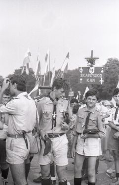 1985-07 08 Jez.Białe k. Machar Szarotka obóz stały Buchtowisko 120 fot. J.Kaszuba.jpg