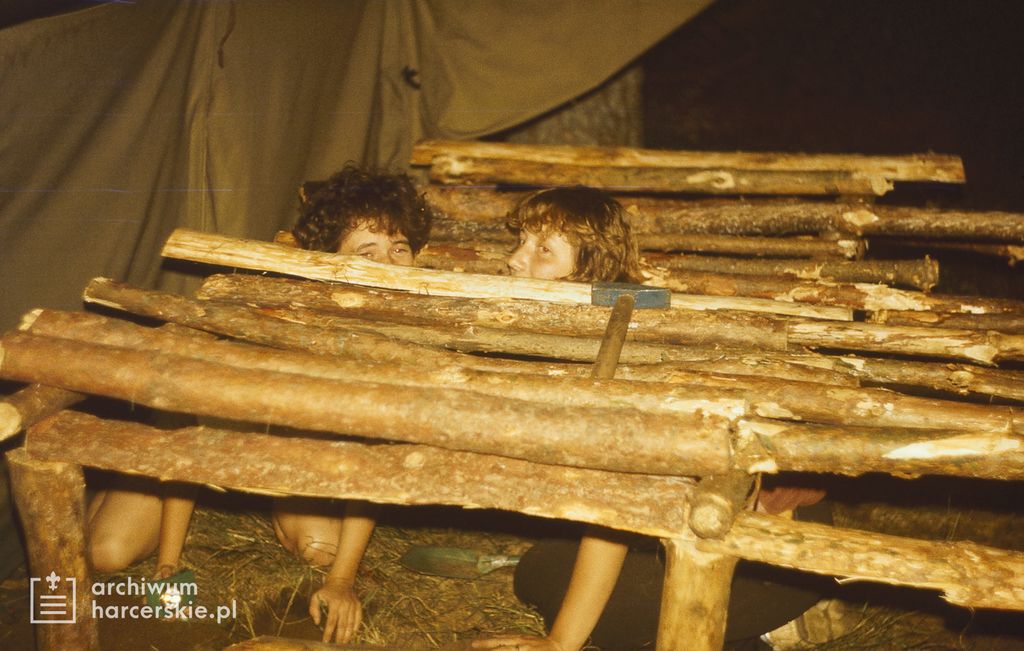 Plik:1988-07 Obóz Uroczysko. jez. Gant. Mazury. Szarotka107 fot. J.Kaszuba.jpg