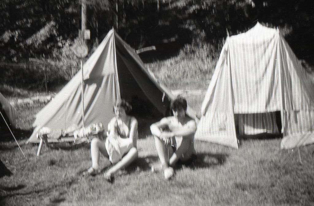 Plik:1983 Lipowa Zimnik. Obóz Puszcza II. Szarotka077 fot. J.Kaszuba.jpg