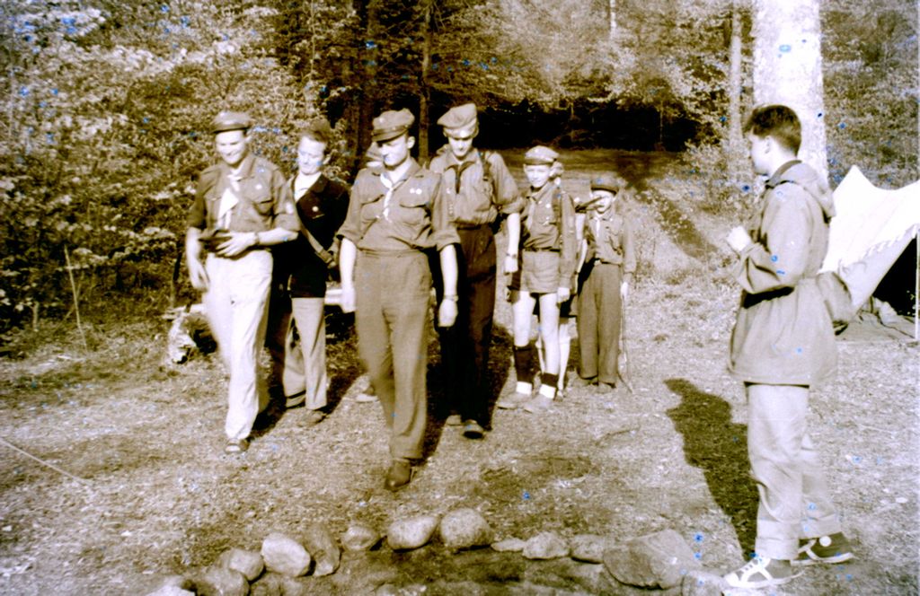 Plik:1956-60 Ćwiczenia harcerskie. 2 GDH Watra 029 fot. Z.Żochowski.jpg