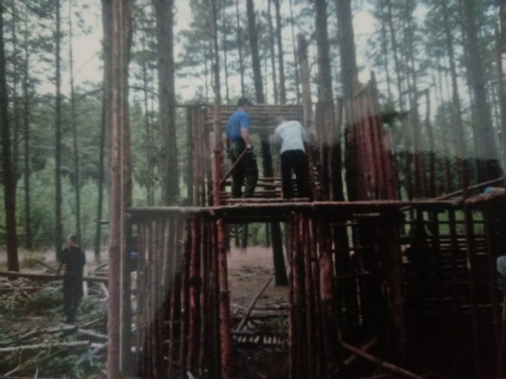 Plik:2005 Obóz stały Lipa II. 95 GDH. Szarotka009 fot. P. i J. Ojowscy.jpg