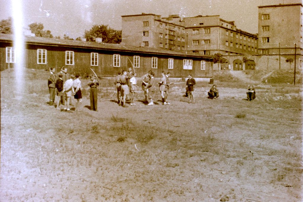 Plik:1956-59 Gdynia. Zawody łucznicze. Watra 004 fot. Z.Żochowski.jpg