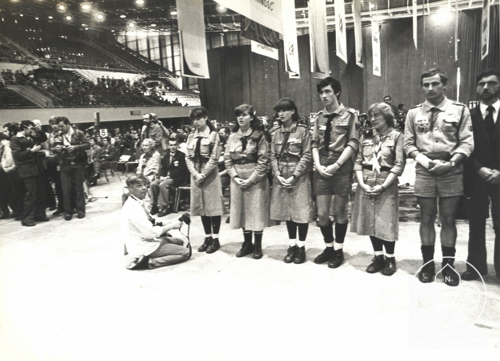 Plik:1981-09 Zdjecia harcerzy z obslugi I Zjazdu NSZZ S w Oliwie fot 4.jpg