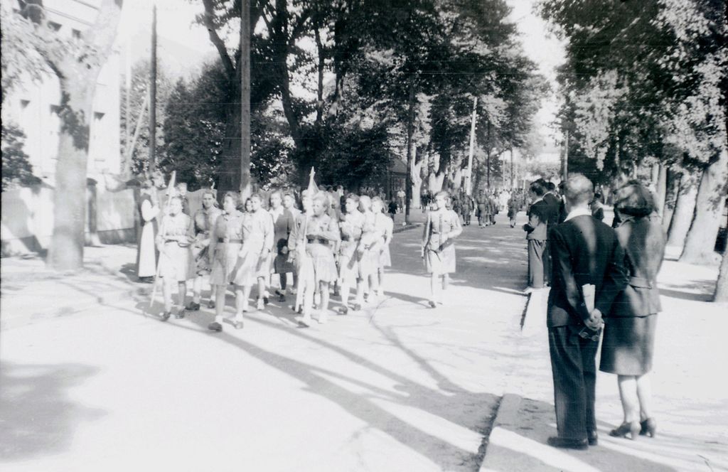 Plik:1947-48 Harcerstwo w Gdańsku. Watra 009 fot. Z.Żochowski.jpg