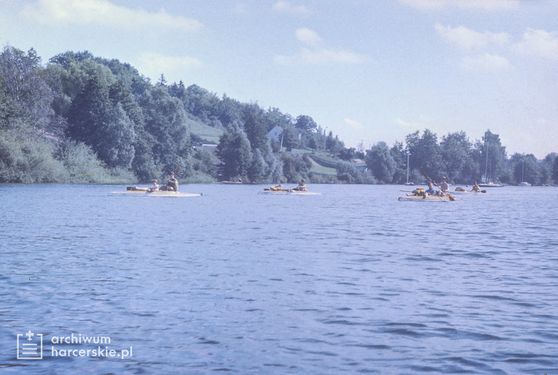 1985-08 Spływ kajakowy Kółkiem Raduńskim. Szarotka 095 fot. J.Kaszuba.jpg