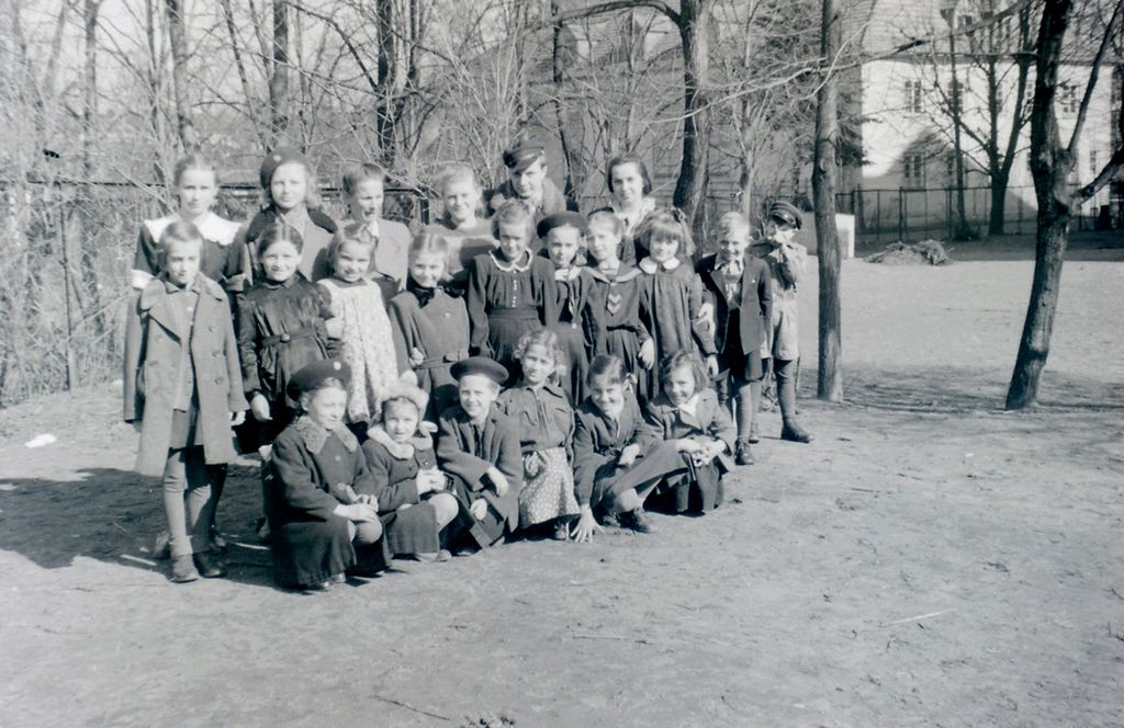 Plik:1947-48 Harcerstwo w Gdańsku. Watra 018 fot. Z.Żochowski.jpg