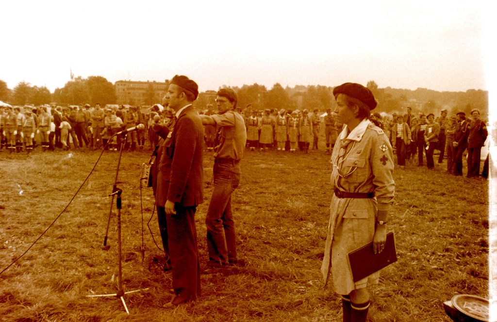 Plik:1981 Jubileuszowy ZLot Harcerstwa. Kraków, Szarotka 058 fot. S.Kaszuba i Z.Żochowski.jpg