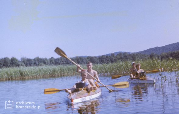 1985-08 Spływ kajakowy Kółkiem Raduńskim. Szarotka 066 fot. J.Kaszuba.jpg