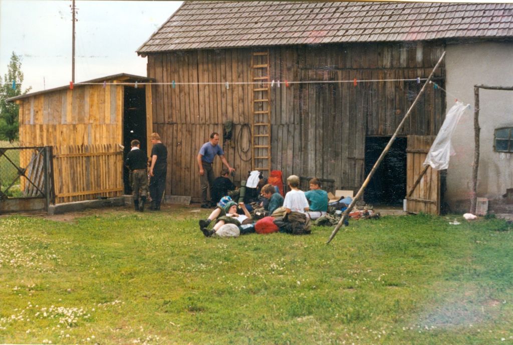 Plik:1996 Obóz wędrowny 95 GDH. Kaszuby. Szarotka041 fot. P i J. Ojowscy.jpg