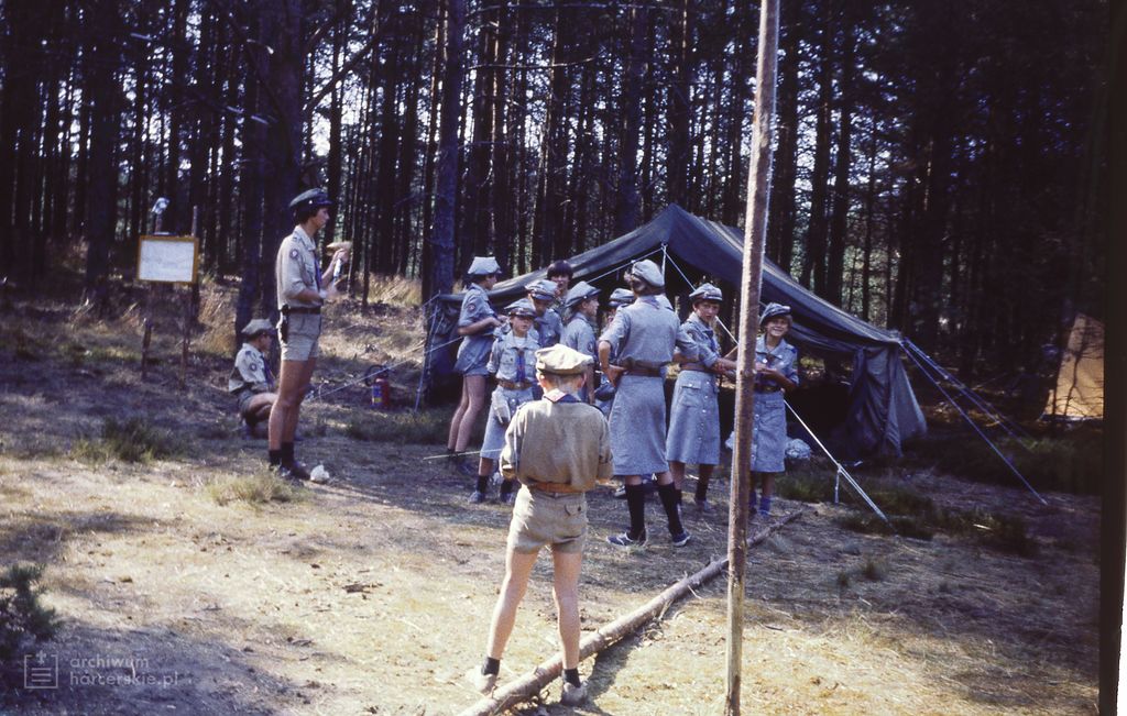Plik:1982-08 Stara Kiszewa Obóz Puszcza Szarotka fot.S.Kaszuba 066.jpg