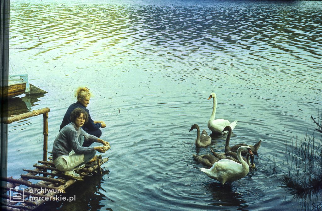 Plik:1989-08 Spływ kajakowy. Wda. Szarotka 016 fot. J.Kaszuba.jpg