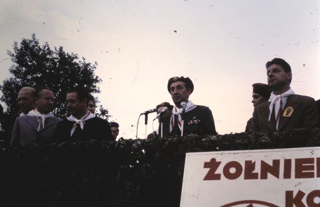 Plik:1973 Rajd Kopernikowski. Watra 069 fot. Z.Żochowski.jpg