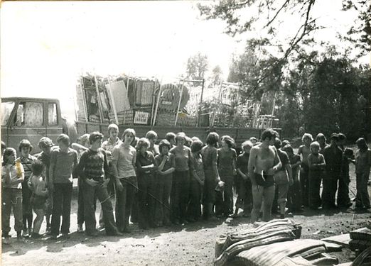 1977 Miedzno. Obóz stały Szczepu SP 10 Gdynia. 22 GDH129 fot. D.Zabrocki.jpg