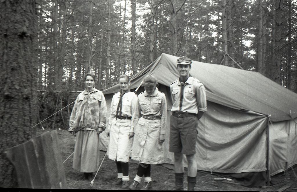 Plik:1990-07 Obóz Hufca Szarotka. Peplin. Szarotka 067 fot. J.Kaszuba.jpg