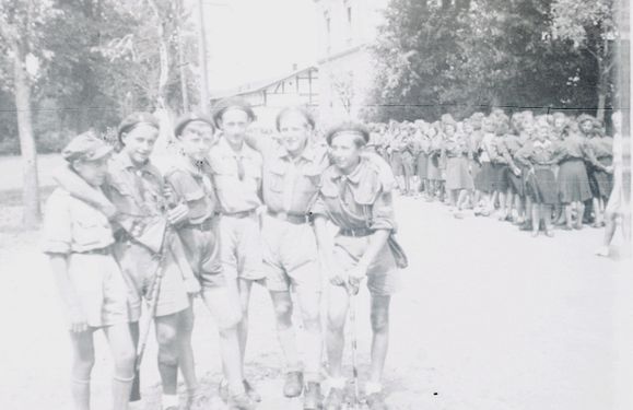 1947-48 Zbiórka Hufca Gdańsk Oliwa. Watra 006 fot. Z.Żochowski.jpg