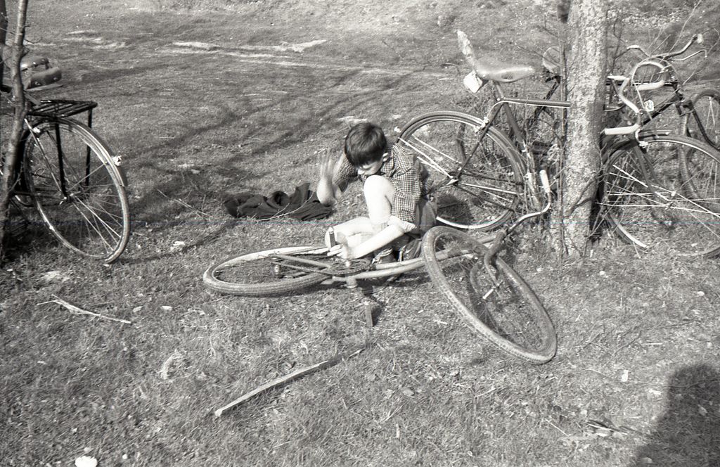 Plik:1956-58 Biwak rowerowy 2 GDH Watra 011 fot. Z.Żochowski.jpg
