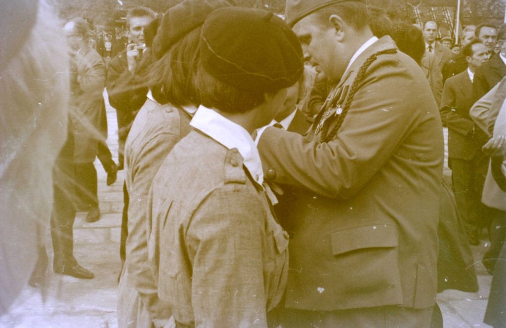Plik:1966 Odsłonięcie pomnika harcerzy w Gdyni. Watra 025 fot. Z.Żochowski.jpg
