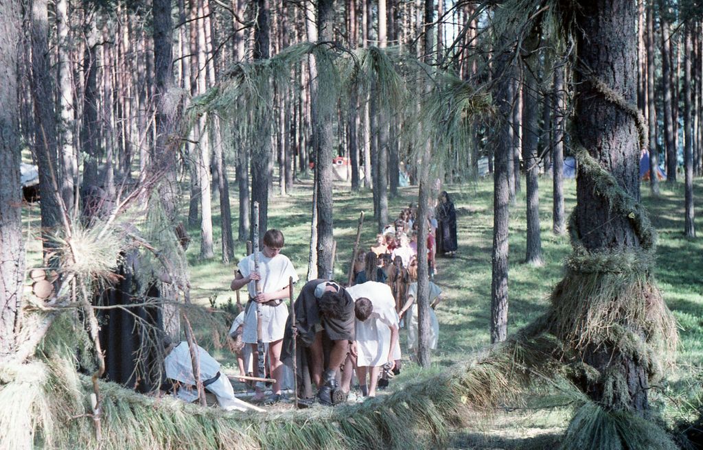 Plik:1991 Obóz Avalon. Jez. Czyste. Szarotka 178 fot. J.Kaszuba.jpg