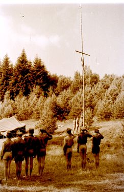 1957-58 Obóz stały w Bieszczadach. Watra 034 fot. Z.Żochowski.jpg