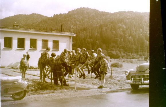 1966 Obóz wędrowny w Bieszczadach. 2 GDH Watra 077 fot. Z.Żochowski.jpg