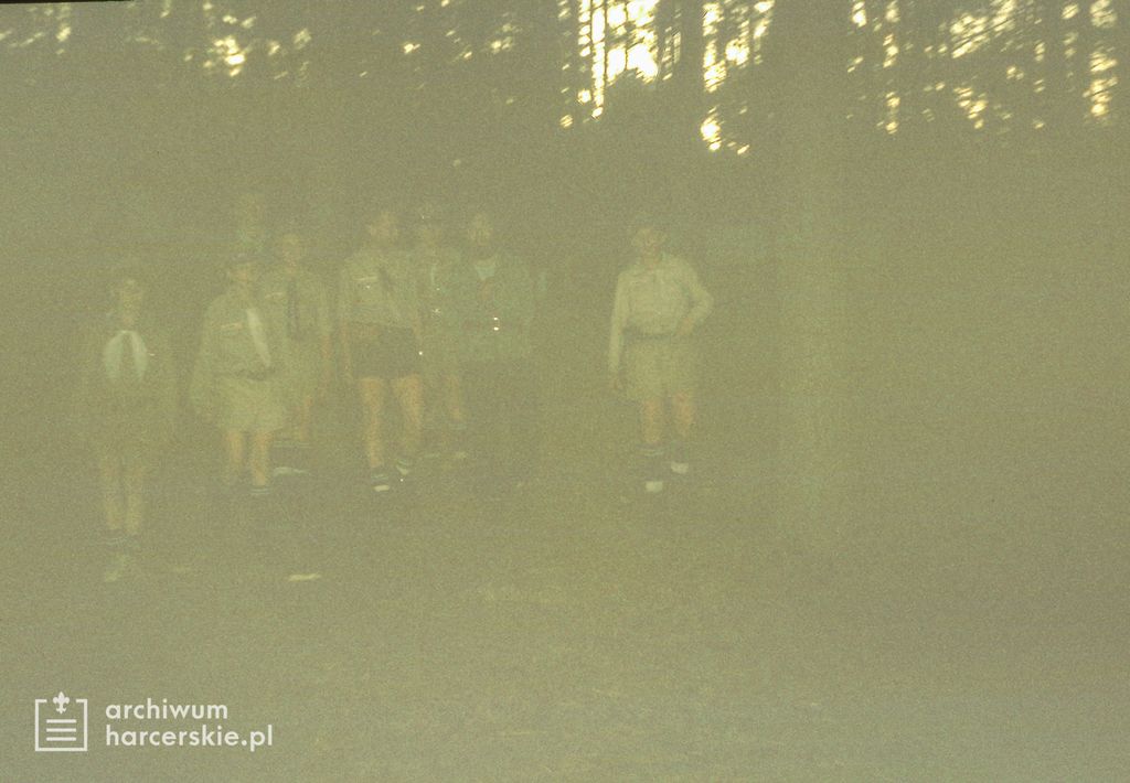 Plik:1991-07 Obóz Avalon. jez. Czyste. Poj.Kaszubskie. Szarotka 070 fot. J.Kaszuba.jpg