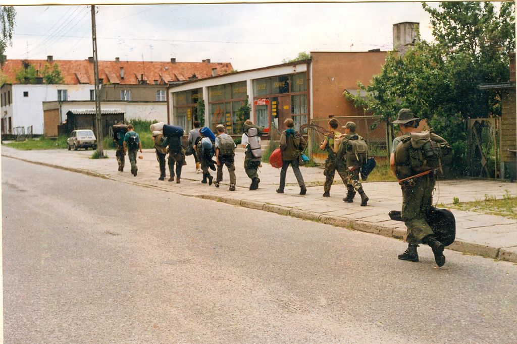 Plik:1996 Obóz wędrowny 95 GDH. Kaszuby. Szarotka047 fot. P i J. Ojowscy.jpg